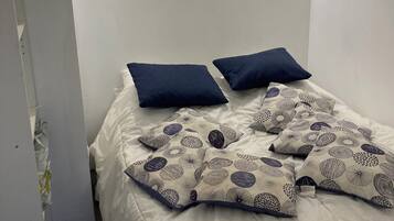 Fer et planche Ă repasser