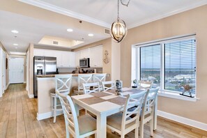 Dining - Seawind 801 | Beach Front, Walk to Dine, Shop, and Fun! (Gulf Shores)