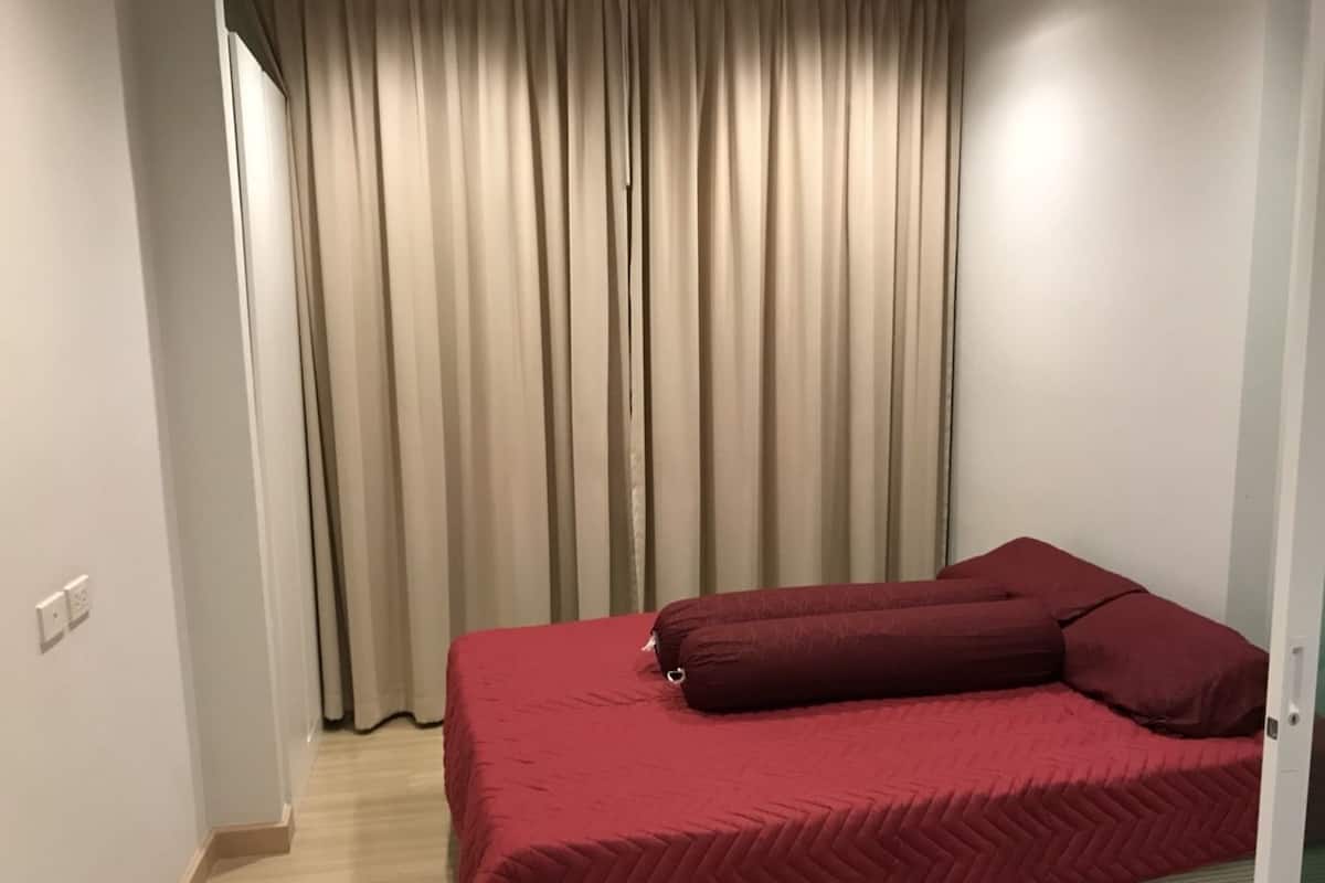 1 Bedroom  | 1 bedroom, blackout curtains