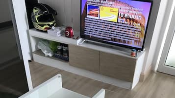 1 Bedroom  | Área de sala de estar | Televisión de pantalla plana