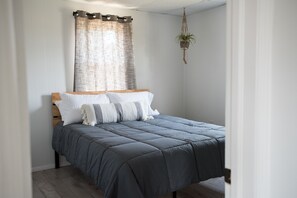 2 chambres, fer et planche à repasser, Wi-Fi gratuit, draps fournis