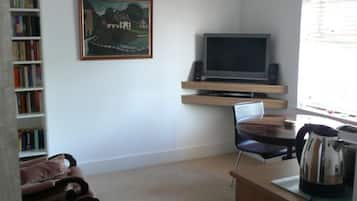 Free daily cooked-to-order breakfast