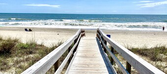 "The Sea Shack" Cottage Feet to Sand