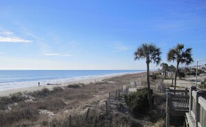 Beach - LAKEFRONT, 5 BDRM, FULL OCEAN VIEWS! Quiet location. Fish off deck. few wks left (Myrtle Beach)
