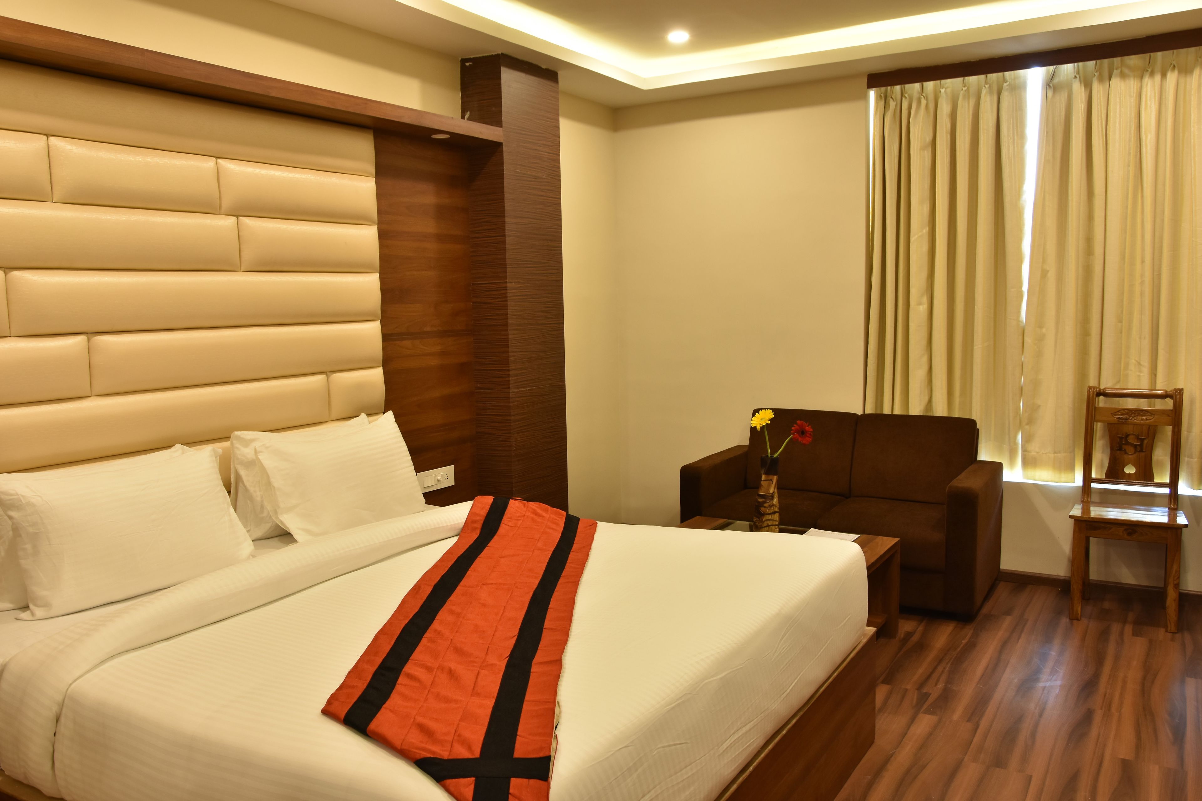 deluxe double room, 1 king bed, non smoking | room amenity