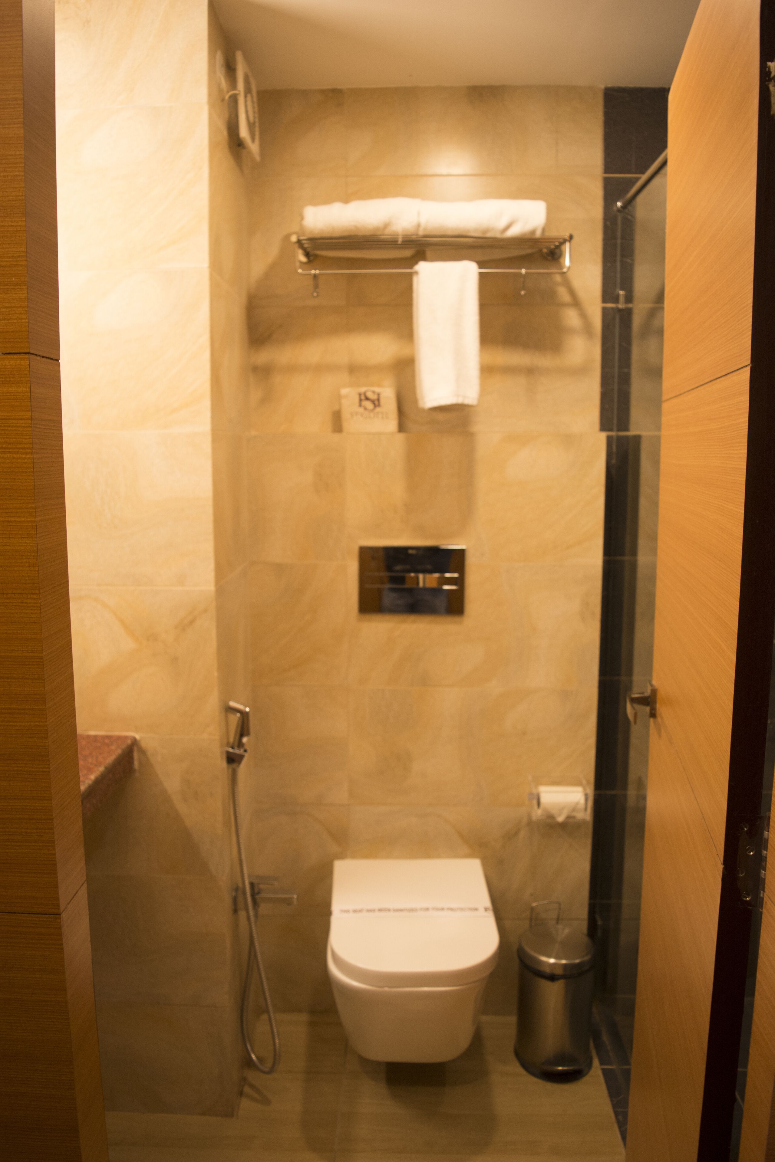 shower, free toiletries, towels