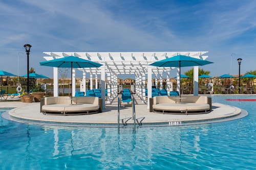 Windsor @ Westside
5 Bed, Private townhouse, Private Pool, Wonderful Amenities