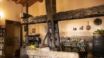 Perincian bahagian dalam