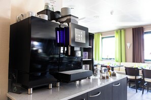 Desayuno buffet todos los días (con cargo)