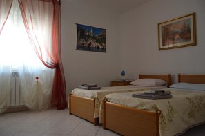 Premium bedding, iron/ironing board, cots/infant beds, free WiFi - Pietro & Graziella (Sorgono)
