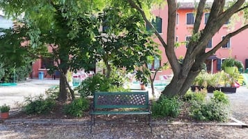 Enceinte de lâhĂ©bergement
