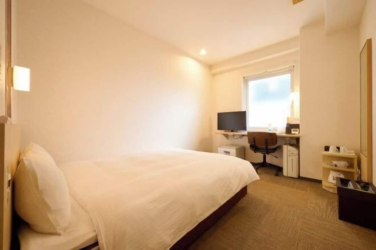 Bureau, Wi-Fi gratuit, draps fournis