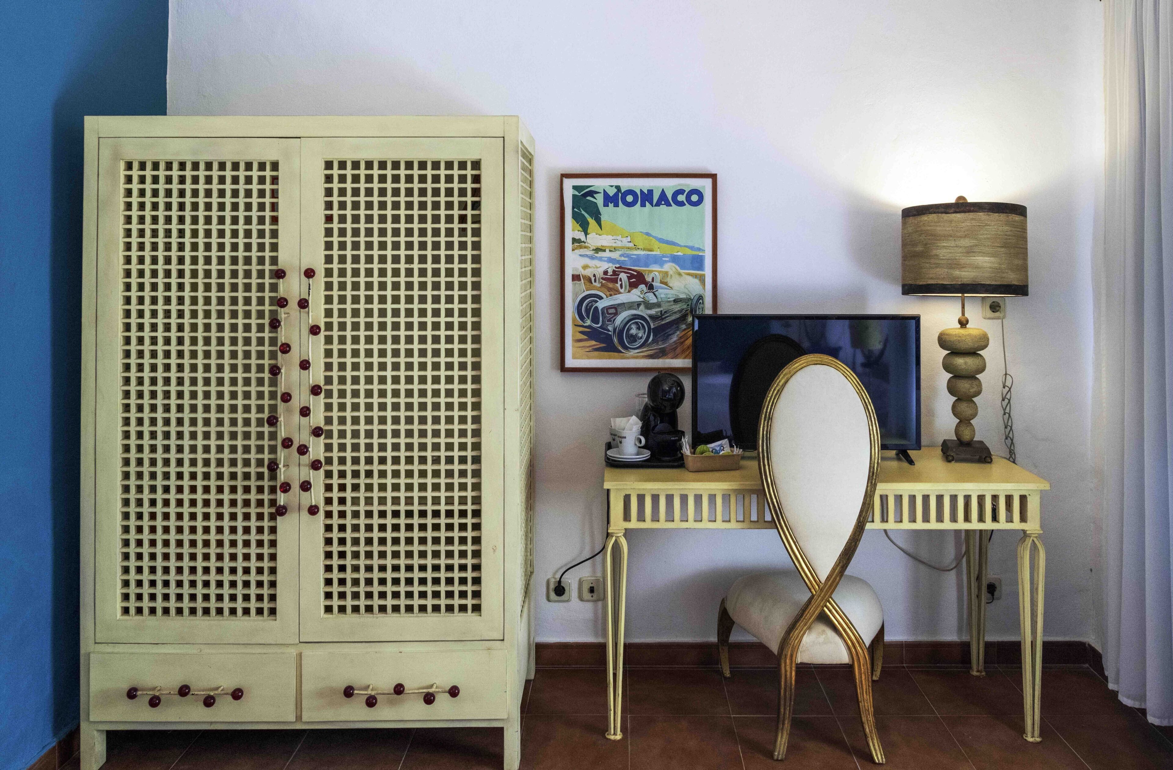 Habitación Deluxe doble | Caja fuerte, escritorio, cortinas opacas y wifi gratis