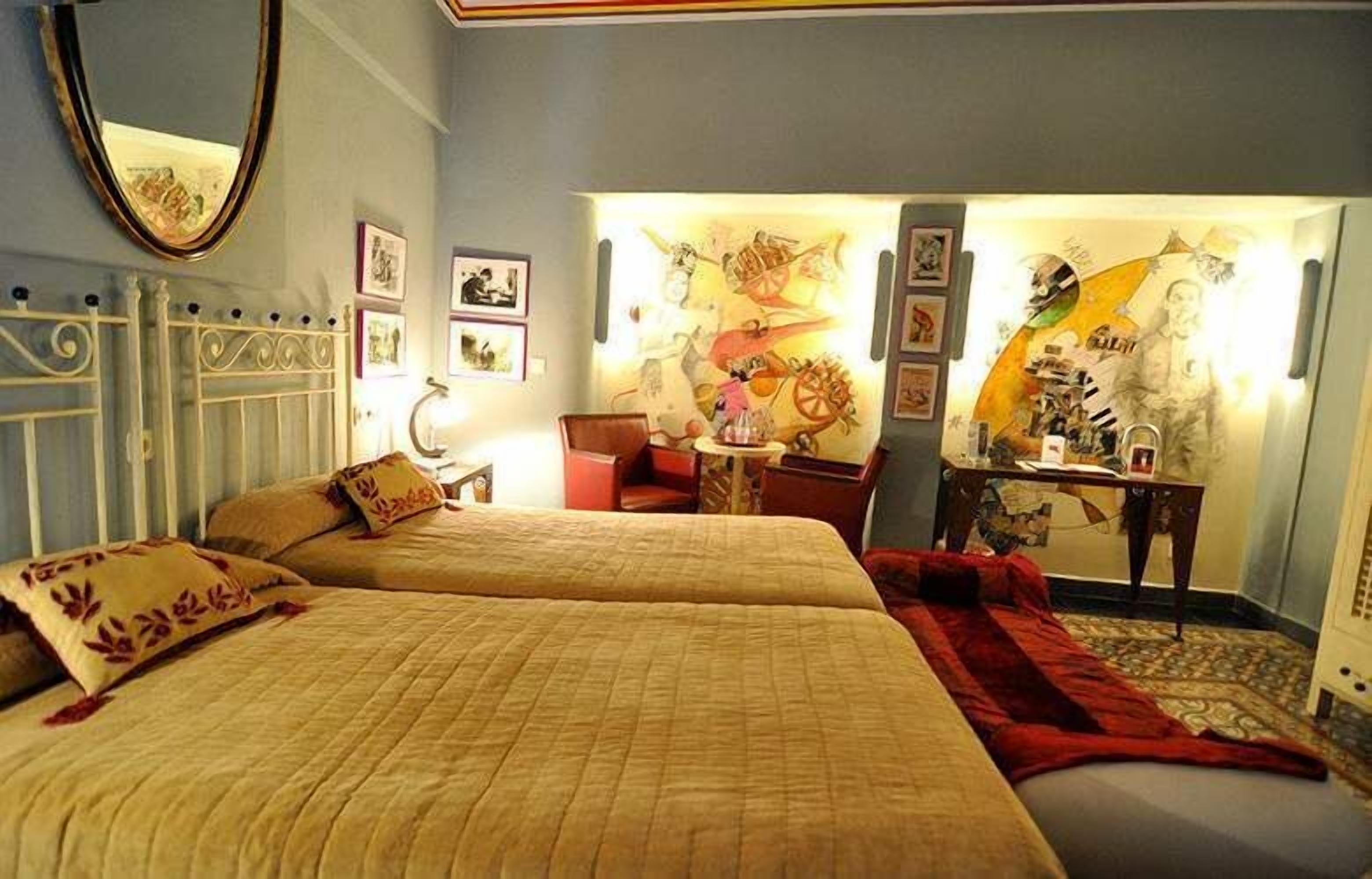 Coffres-forts dans les chambres, bureau, rideaux occultants