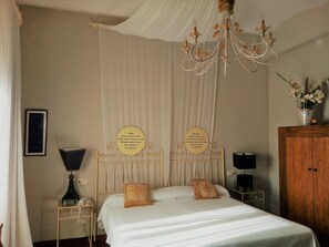 Junior Suite | In-room safe, desk, blackout curtains, free WiFi
