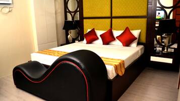 Executive Loft Units | Premium bedding, free WiFi, bed sheets