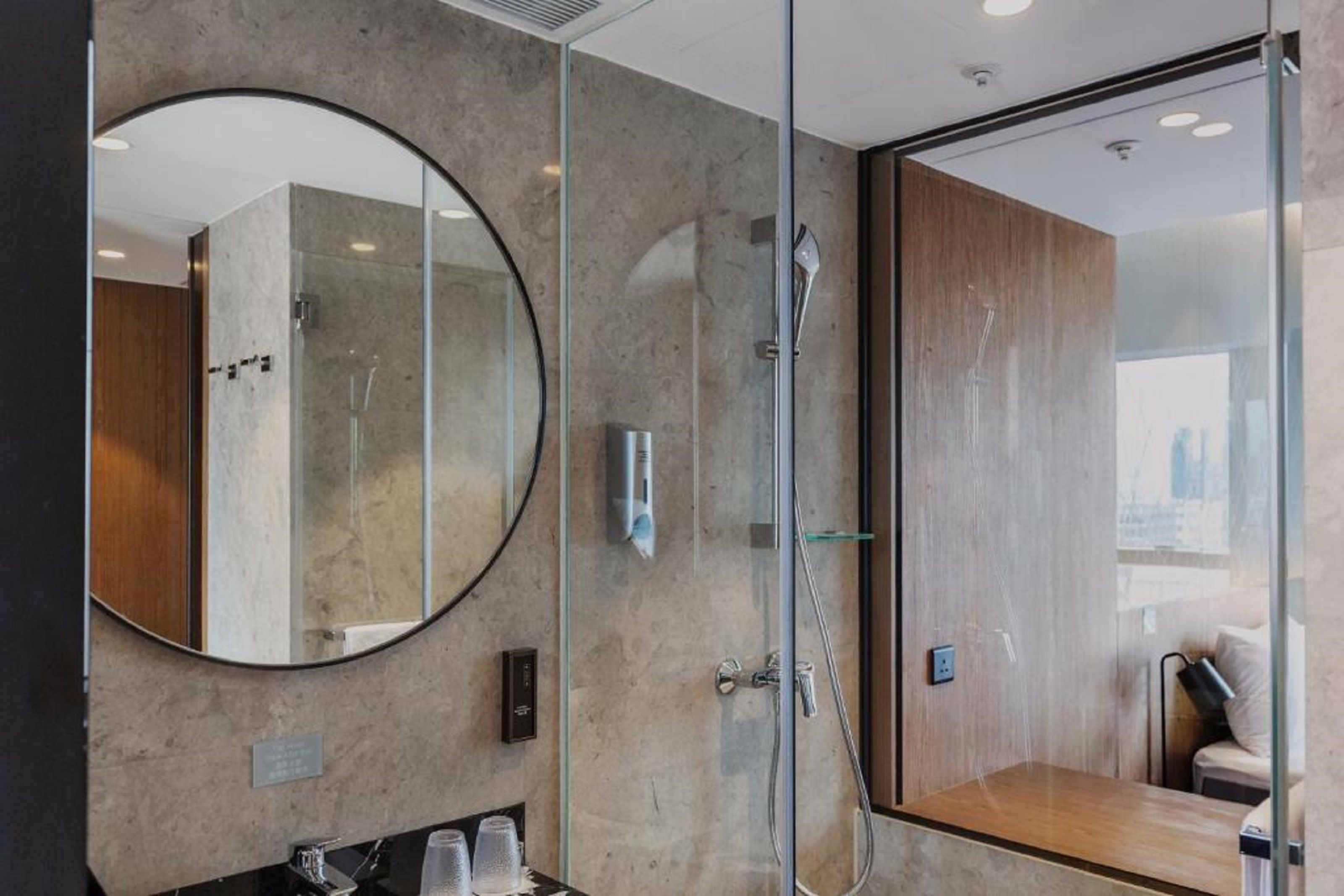 minibar, in-room safe, soundproofing, iron/ironing board