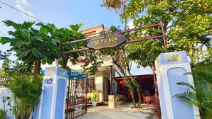 Exterior - Milk Fruit Homestay (Da Nang)