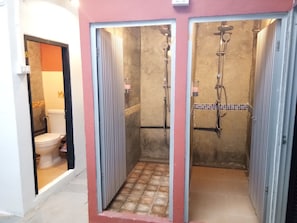 Mixed Dormitory with Shared Bathroom | Bathroom | Shower, free toiletries, slippers - The 25 Hostel (Hat Yai)