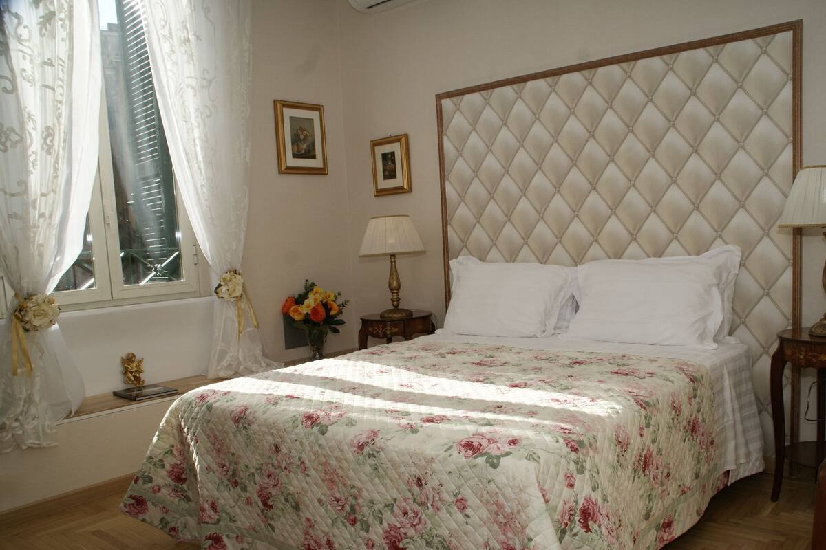 Superior Double or Twin Room | Minibar, in-room safe, desk, soundproofing