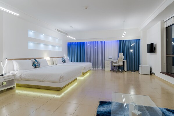 6 bedrooms, Frette Italian sheets, premium bedding, down duvets - Dubai huge terrace Penthouse with pool (Dubai)