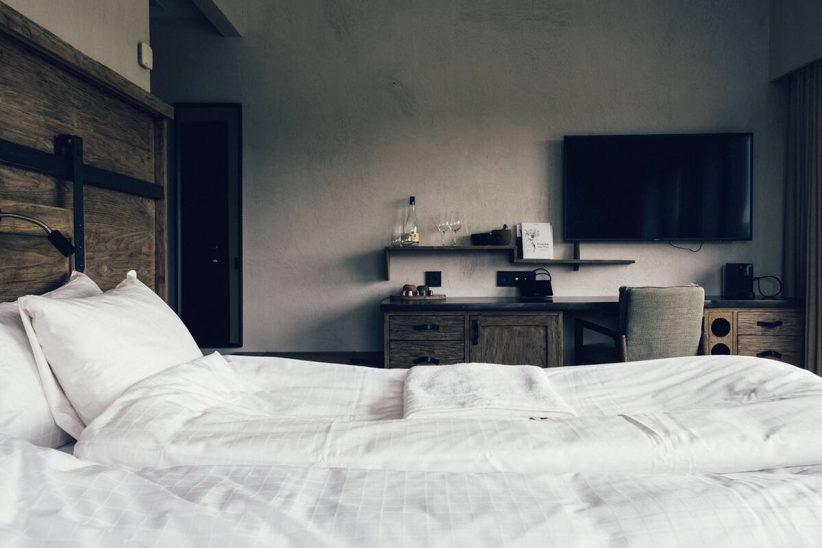 Room with Steam Sauna | Desk, iron/ironing board, free WiFi