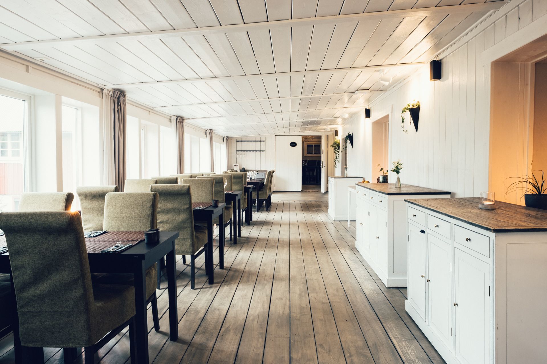 breakfast, lunch, dinner served; local cuisine