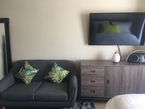 Business Room | Living area | Flat-screen TV - Centrio Tower Studio Unit (Cagayan de Oro)