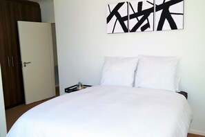 Apartment (1 Bedroom) | 1 bedroom, in-room safe, iron/ironing board, free WiFi - Waterstone West A103 by CTHA (Cape Town)
