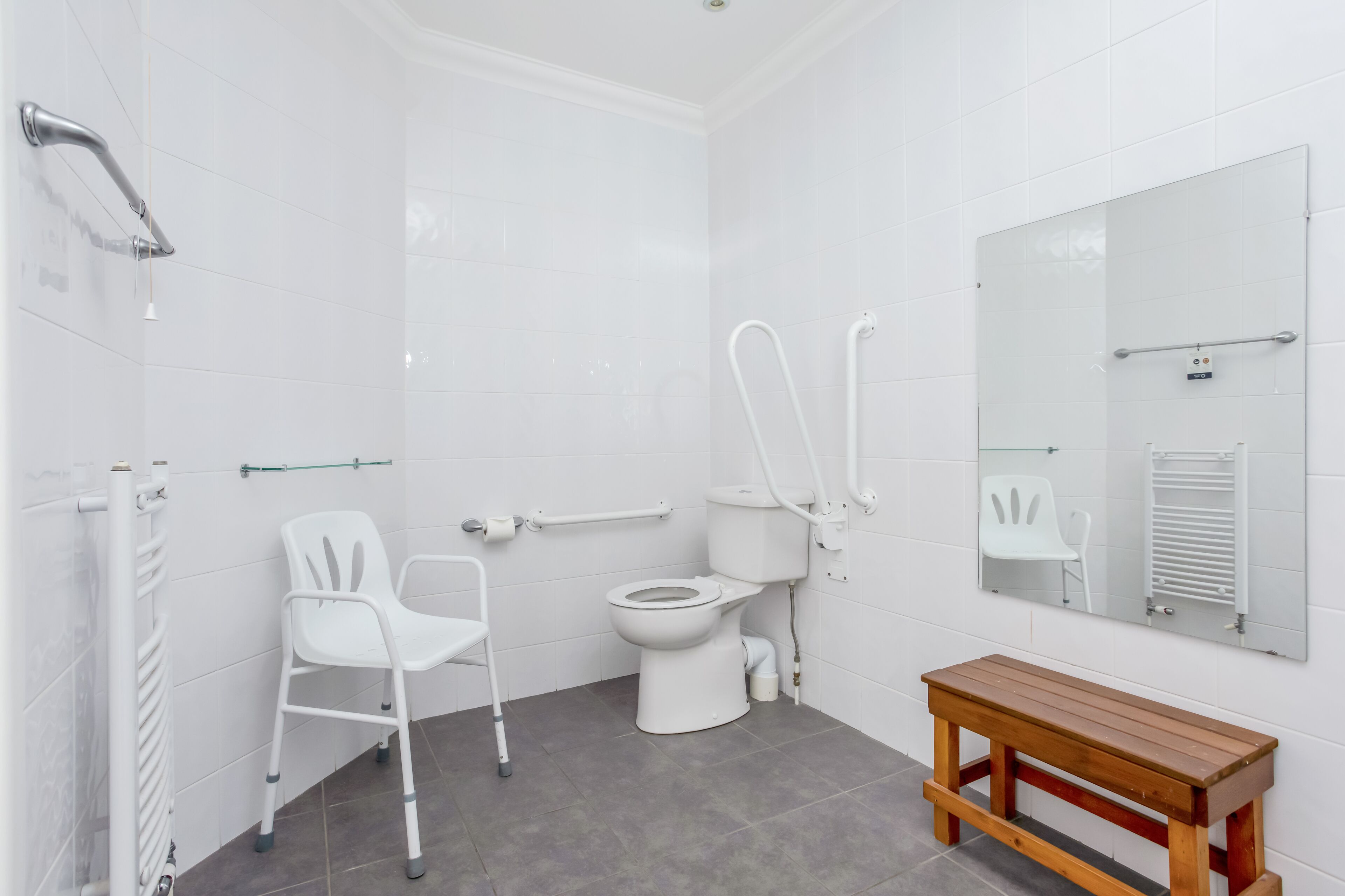 family room for 4-accessible room | bathroom | deep-soaking bathtub, free toiletries, hair dryer, towels