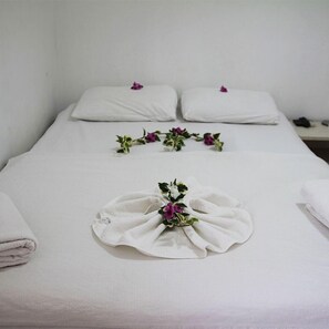 Standard Double or Twin Room | In-room safe, free WiFi - Okyanus Otel (Bodrum)