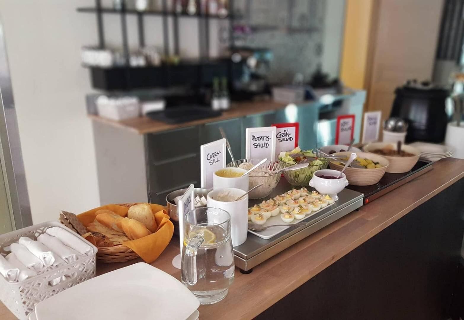 Lunch and dinner served, local cuisine