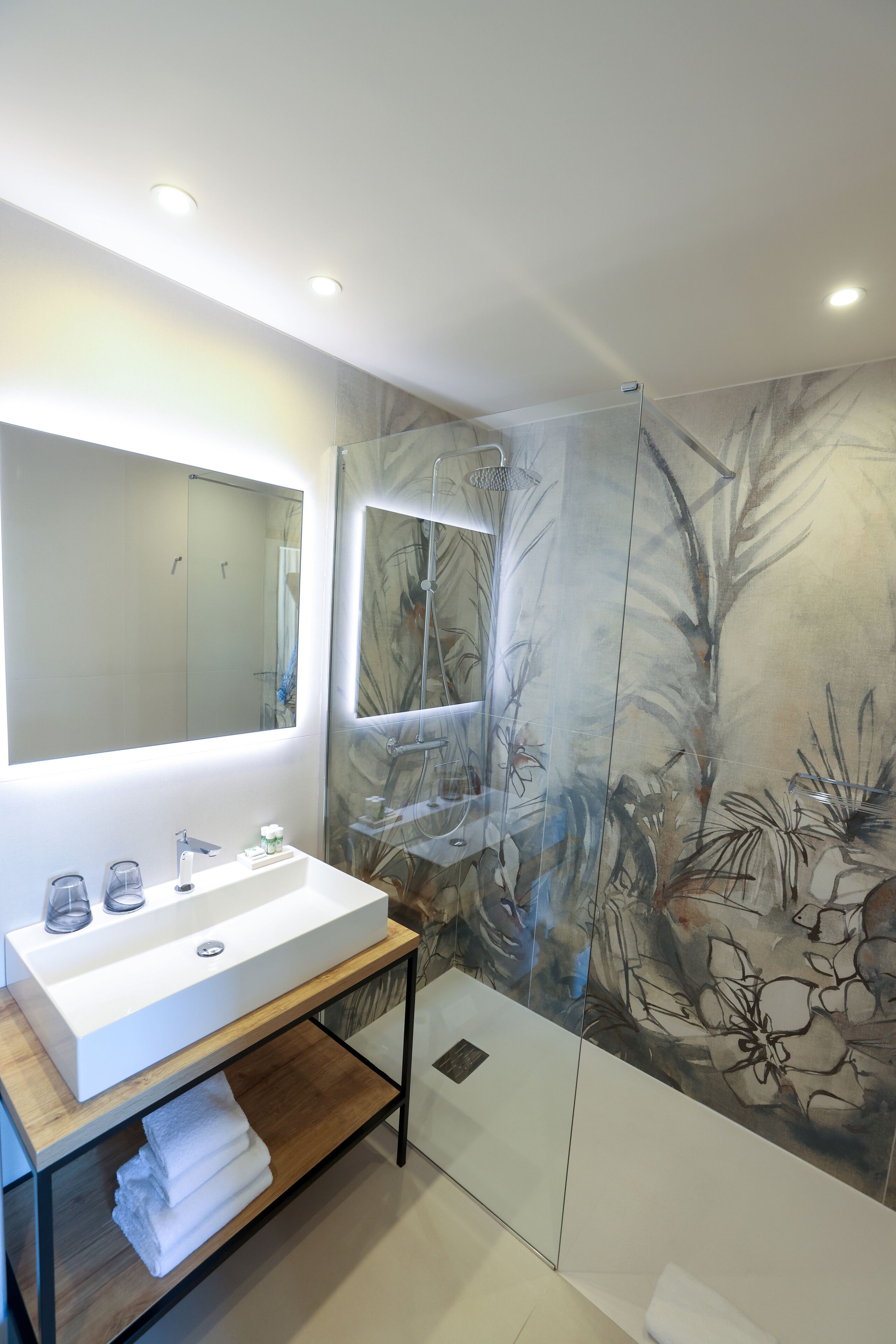 comfort room | bathroom | free toiletries, hair dryer, towels