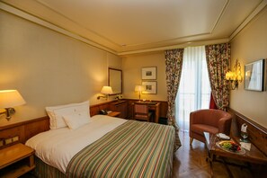 Classic Single Room | Minibar, in-room safe, desk, blackout drapes - Colombi Hotel (Freiburg im Breisgau)