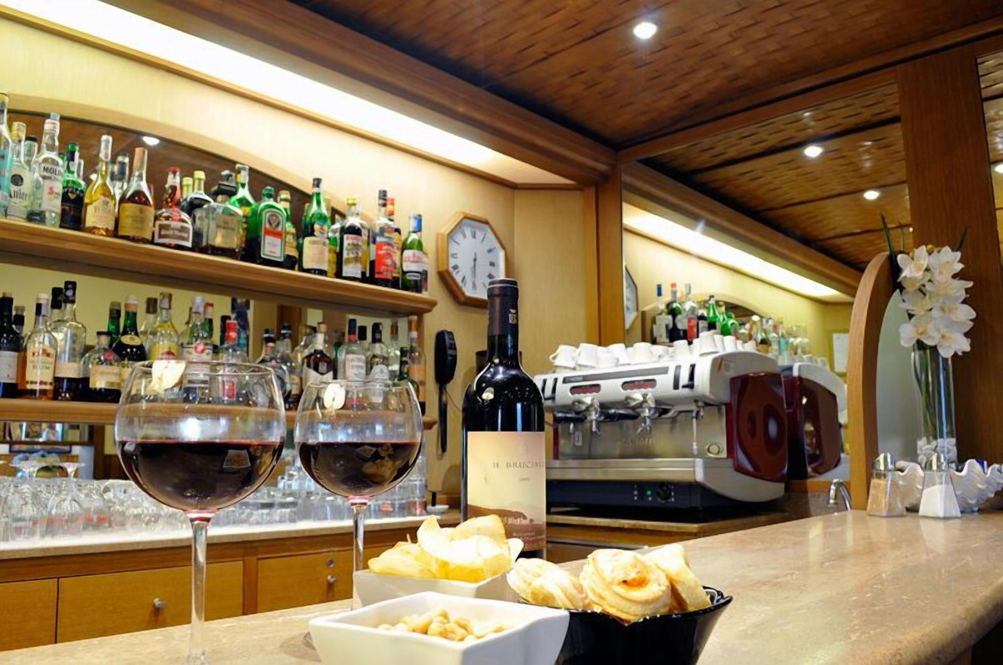 Bar (in der Unterkunft)