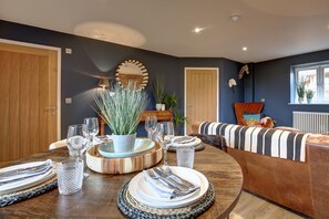 In-room dining - The Gin Trap Inn (Hunstanton)
