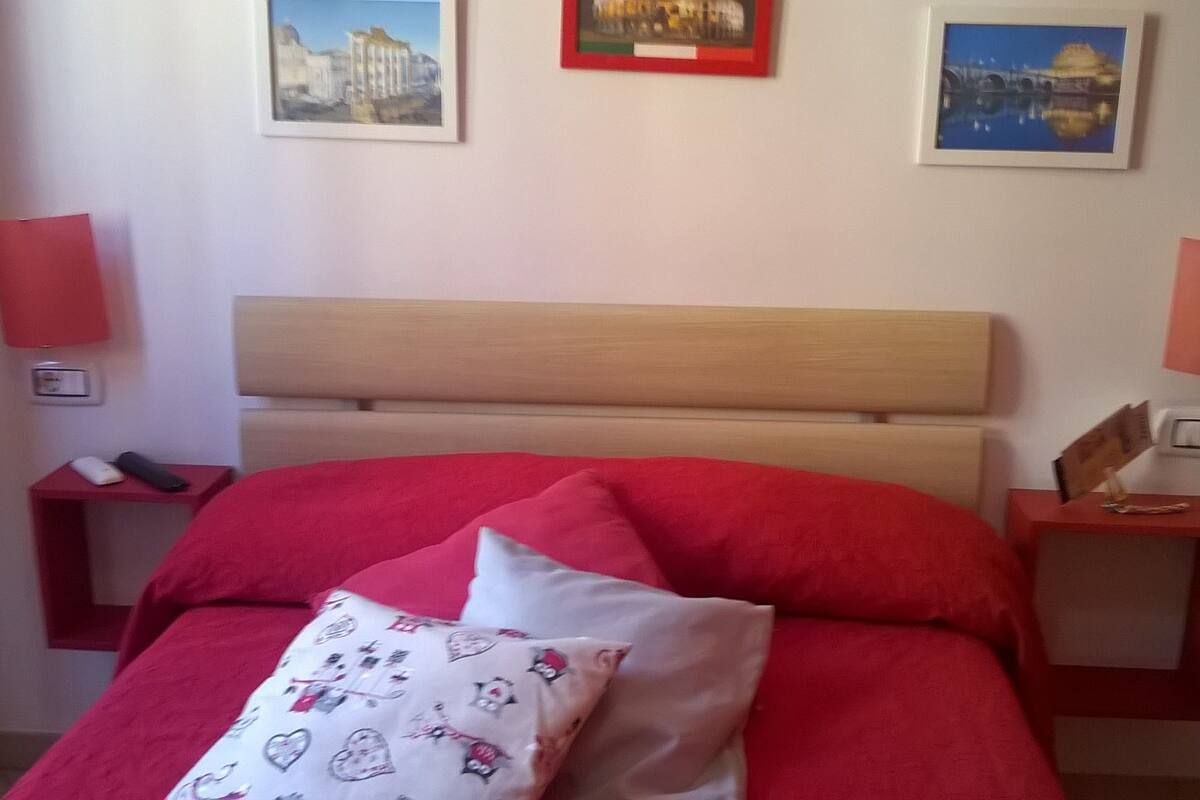 1 bedroom, desk, iron/ironing board, cots/infant beds