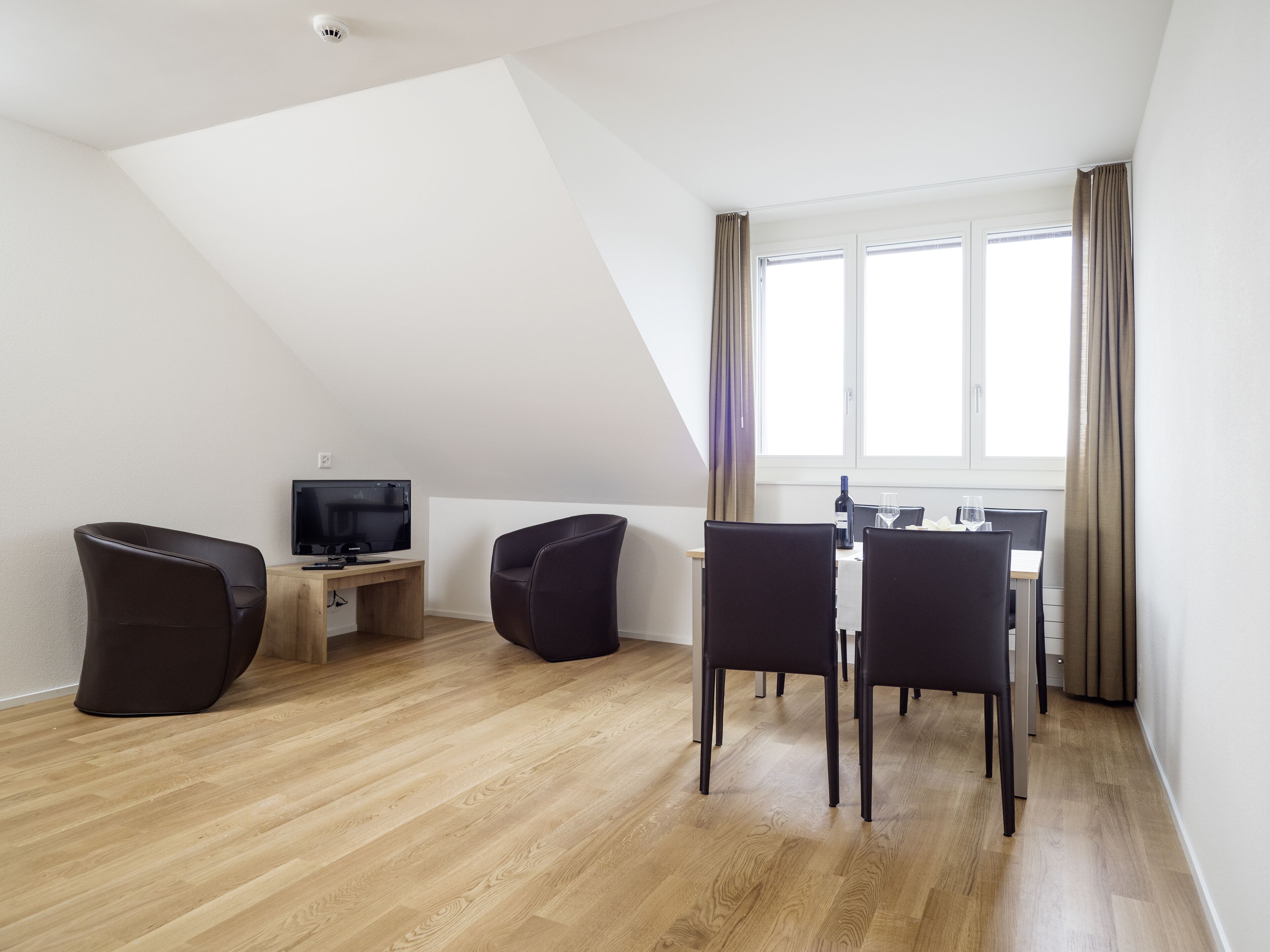 Apartment, 2 Bedrooms | Living area