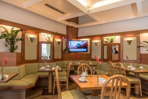 Daily buffet breakfast for a fee - Hotel Amenity München (Munich)