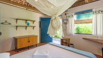 In-room safe, iron/ironing board, free WiFi, bed sheets