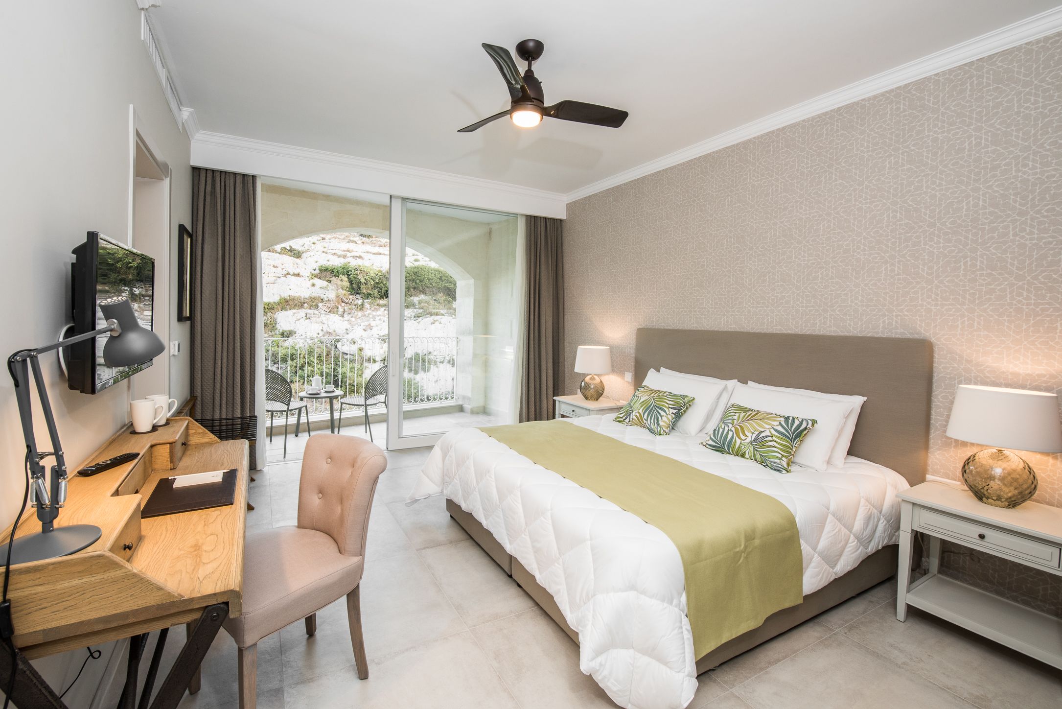 standard double room | minibar, in-room safe, desk, blackout curtains