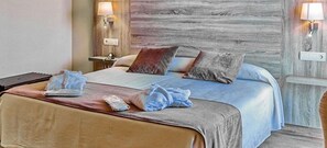In-room safe, free WiFi, bed sheets - Hotel Balneari de Vallfogona (Vallfogona de Riucorb)