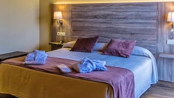 In-room safe, free WiFi, bed sheets