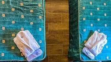 Caja de seguridad en la habitación, wifi gratis y ropa de cama