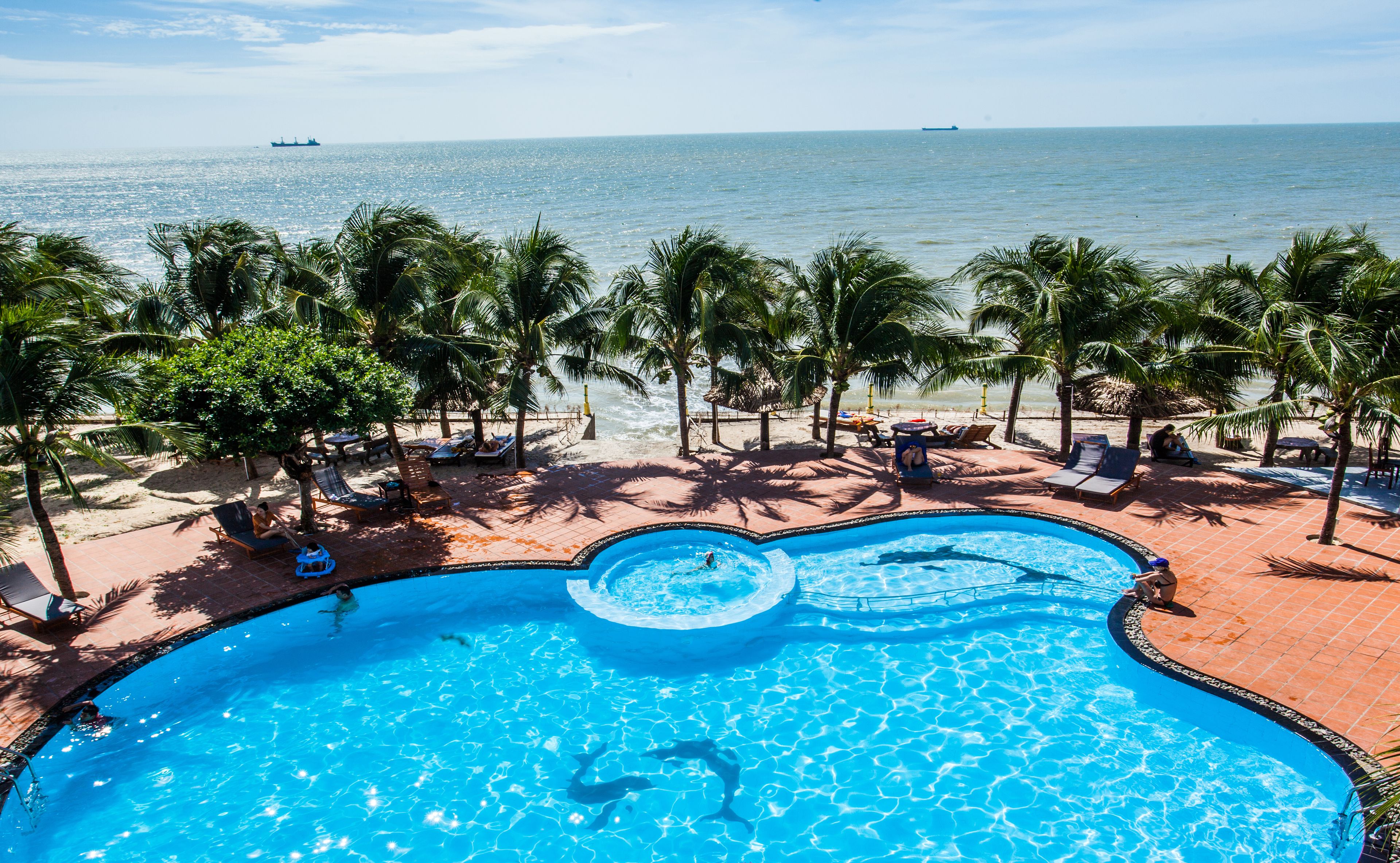 Outdoor pool, sun loungers