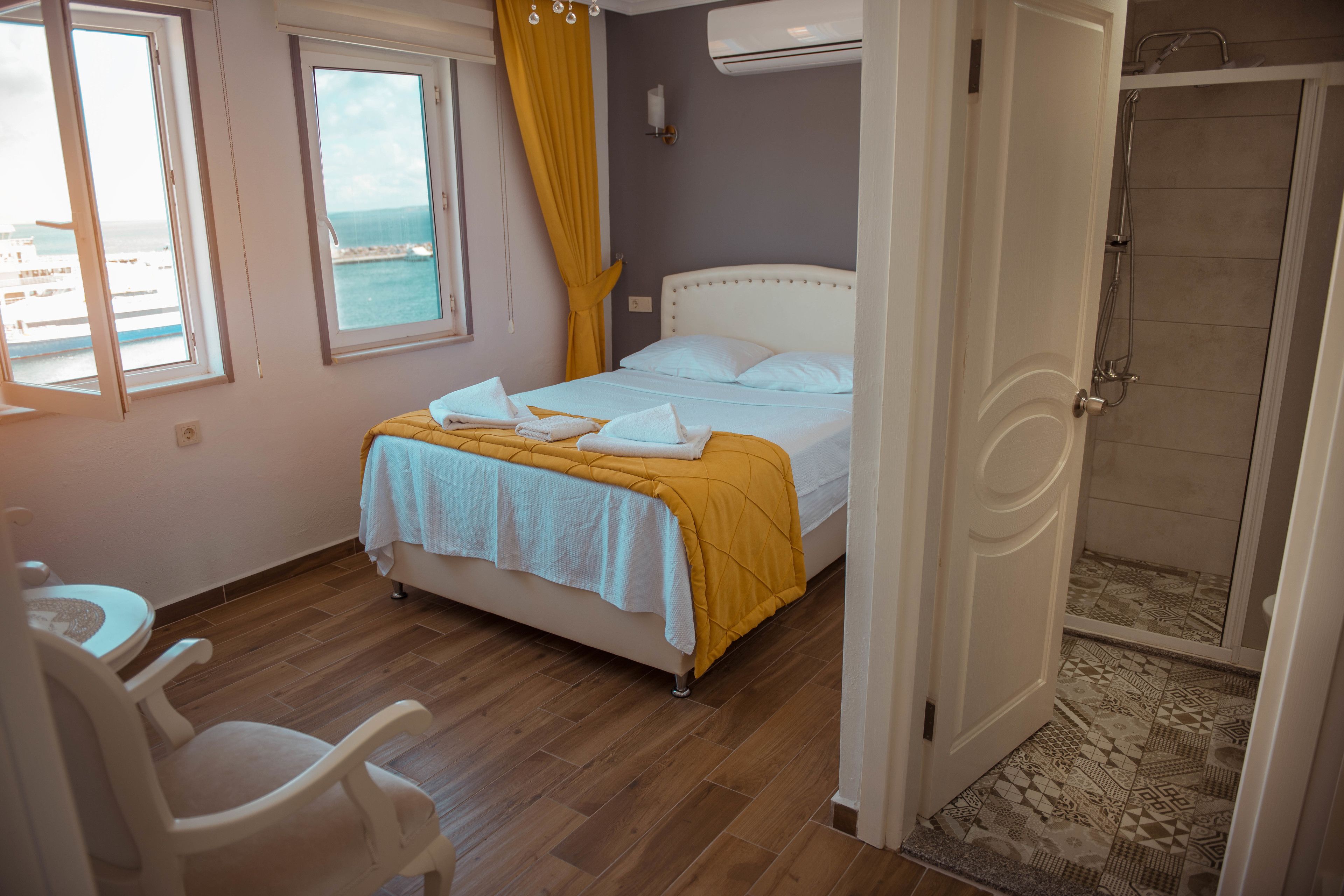 Double Room, Sea View | Minibar, desk, soundproofing, free WiFi
