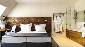 In-room safe, iron/ironing board, free cots/infant beds, rollaway beds