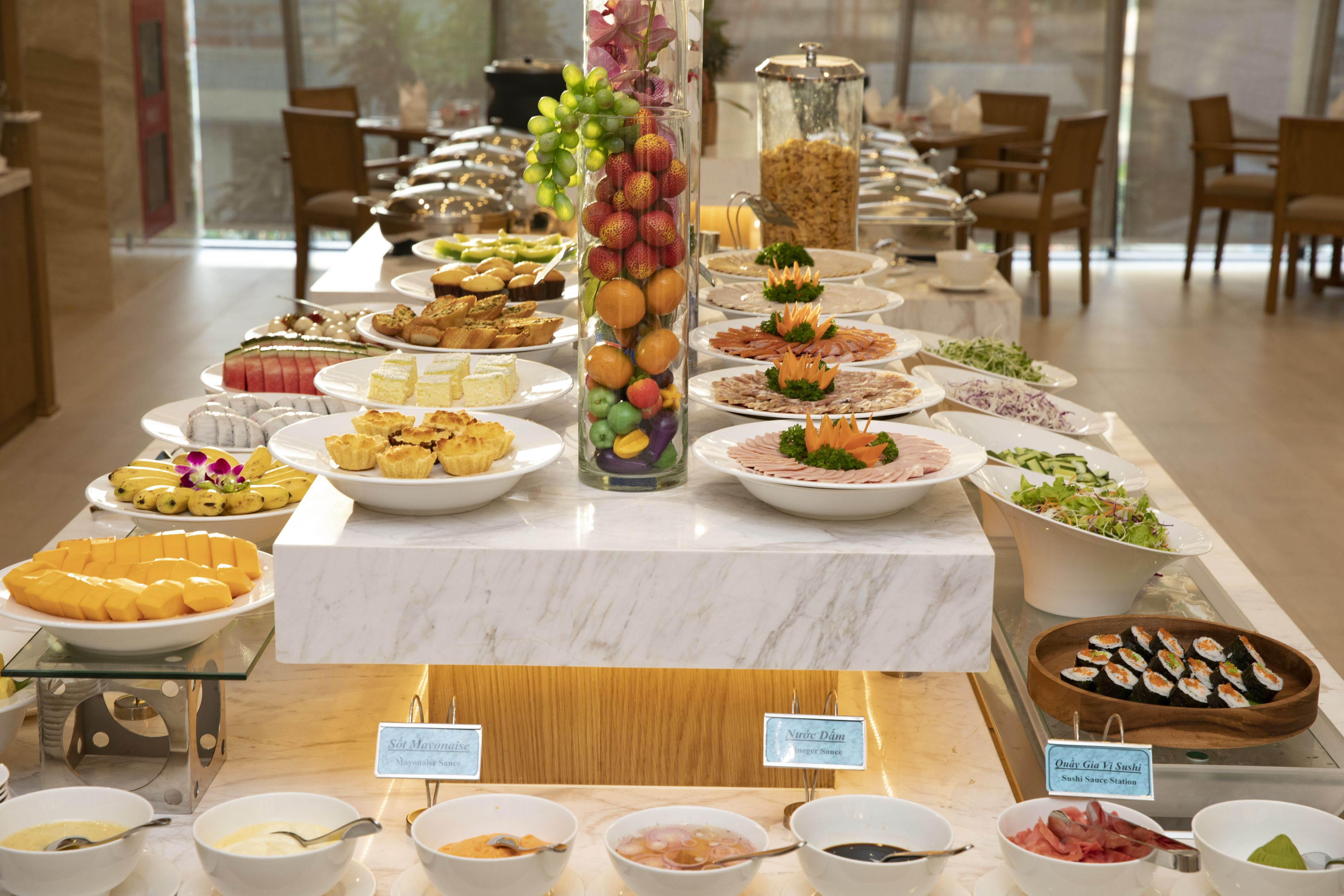 daily local cuisine breakfast (vnd 120000 per person)