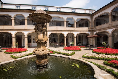 Exterior. Vila Gale Collection Braga Hotel