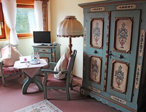 Habitación de luna de miel | Ropa de cama de alta calidad y decoración individual